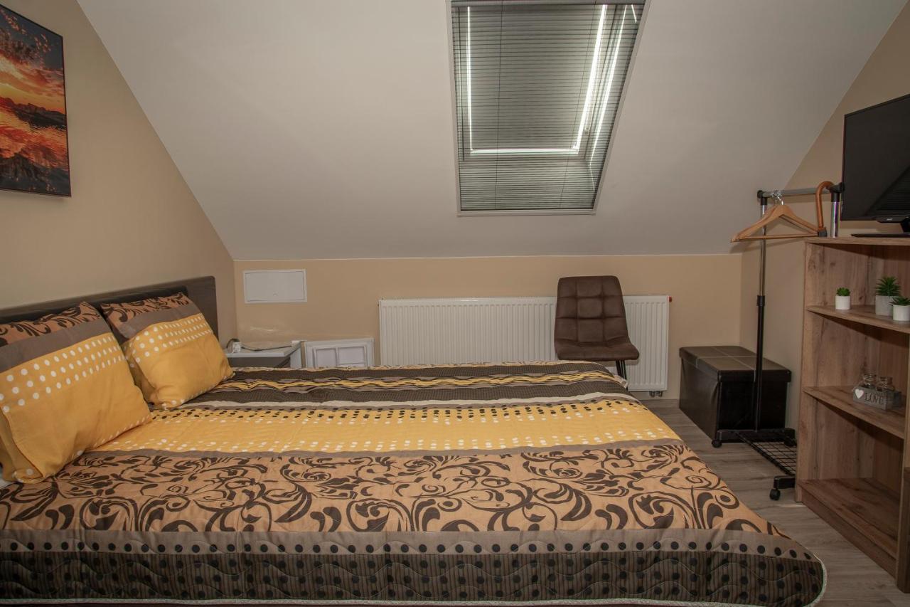 Oros House Apartmanhaz Орошхаза Экстерьер фото